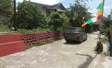 Dalam Perumahan Ciomas Permai, Kavling Terima SHM Pecah Unit