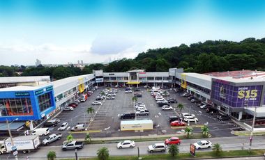 Se Alquilan Locales en Brisas Mall con excelente ubicación.