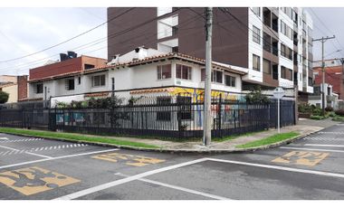 Vende Casa Lote 450 M2 en Barrio Lisboa de Bogotá