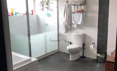 Casa sola en venta con acabados de lujo y vista panorámica desde su roof garden