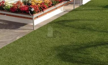 Casa sola en venta con acabados de lujo y vista panorámica desde su roof garden