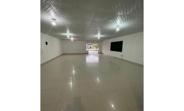 LOCAL DE 100M2, EN VIA PRINCIPAL DE LAS GARZAS, PACORA