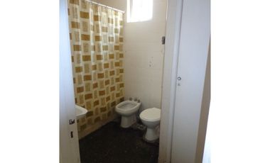 Piso de 135 m2 totales en Plena zona Shooping Los Gallegos