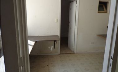 Piso de 135 m2 totales en Plena zona Shooping Los Gallegos