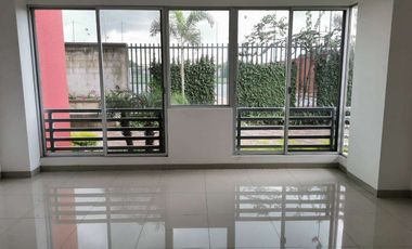 Venta de departamento en La Romareda, ave Narcisa de Jesús, planta baja.