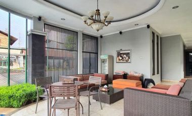 RUMAH MEWAH dgn LAP.TENIS, S.POOL at Jl LEBAK BULUS, JAKSEL