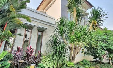 RUMAH MEWAH dgn LAP.TENIS, S.POOL at Jl LEBAK BULUS, JAKSEL