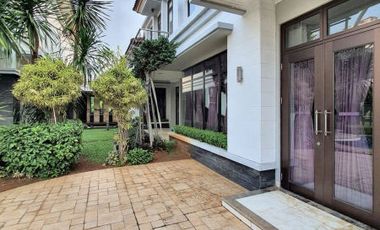 RUMAH MEWAH dgn LAP.TENIS, S.POOL at Jl LEBAK BULUS, JAKSEL