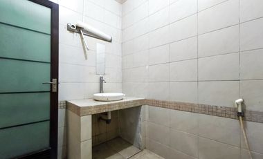 Rumah 5 Kamar Tidur SHM 15 Menit ke Gerbang Tol Serpong 5 J-46573