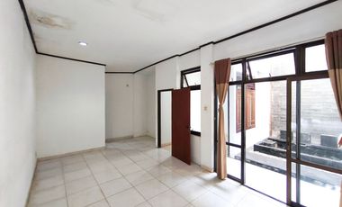 Rumah 5 Kamar Tidur SHM 15 Menit ke Gerbang Tol Serpong 5 J-46573