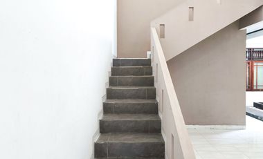 Rumah 5 Kamar Tidur SHM 15 Menit ke Gerbang Tol Serpong 5 J-46573