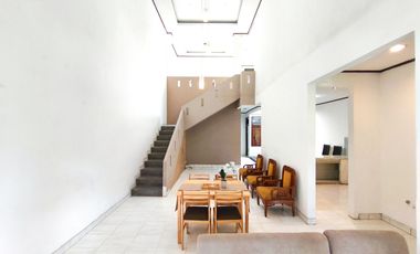 Rumah 5 Kamar Tidur SHM 15 Menit ke Gerbang Tol Serpong 5 J-46573