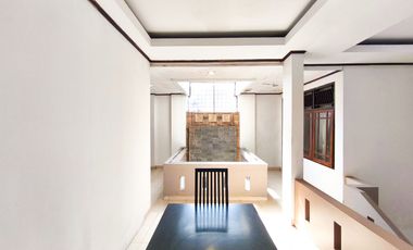 Rumah 5 Kamar Tidur SHM 15 Menit ke Gerbang Tol Serpong 5 J-46573