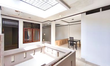 Rumah 5 Kamar Tidur SHM 15 Menit ke Gerbang Tol Serpong 5 J-46573