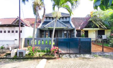 Rumah 5 Kamar Tidur SHM 15 Menit ke Gerbang Tol Serpong 5 J-46573