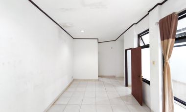 Rumah 5 Kamar Tidur SHM 15 Menit ke Gerbang Tol Serpong 5 J-46573