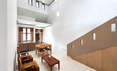 Rumah 5 Kamar Tidur SHM 15 Menit ke Gerbang Tol Serpong 5 J-46573