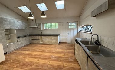 Casa en arriendo de 4 dorm. en La Reina