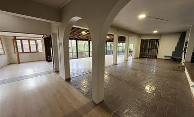 Casa en arriendo de 4 dorm. en La Reina