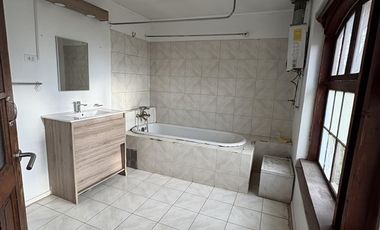 Casa en arriendo de 4 dorm. en La Reina