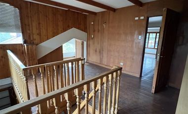 Casa en arriendo de 4 dorm. en La Reina