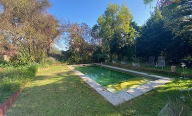 Preciosa casa en arriendo de 7 dorm. en Talagante