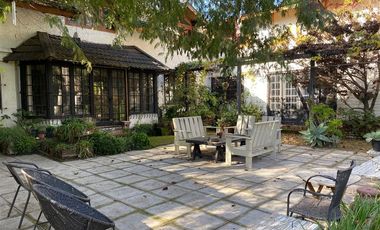 Preciosa casa en arriendo de 7 dorm. en Talagante