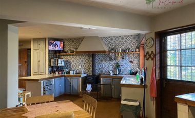 Preciosa casa en arriendo de 7 dorm. en Talagante