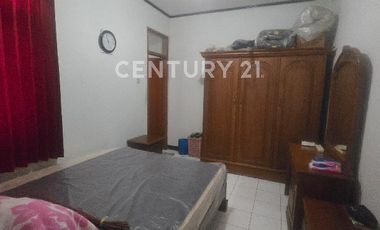 Rumah Minimalis Di Setra Duta Dekat Patung Tangan