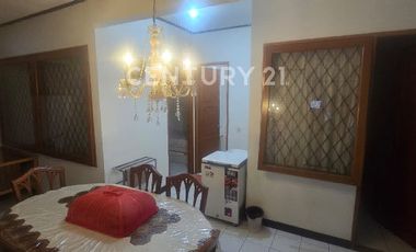 Rumah Minimalis Di Setra Duta Dekat Patung Tangan