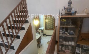 Rumah Minimalis Di Setra Duta Dekat Patung Tangan