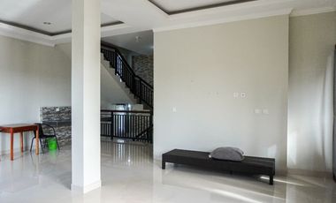 RUMAH BARU LANTAI 3 VIEW PANTAI MELASTI BANGUNAN KOKOH