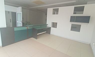 bodega en arriendo en casco antiguo. Cod A123147