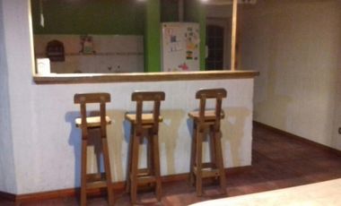 Chalet ubicado a 300 metros de Av. Hipólito Yrigoyen