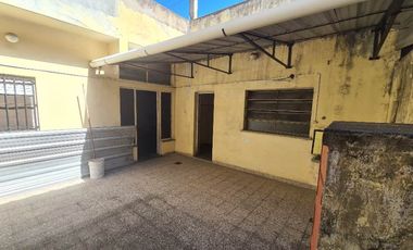 Casa para 2 Familias en venta en Monte Chingolo