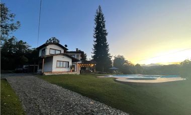 Venta de casa campestre en cabeceras