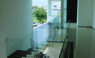 HERMOSA CASA/DISEÑO EN Res. Paseos de la Hacienda, Colima, Nte.