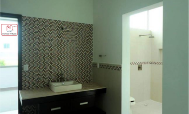 HERMOSA CASA/DISEÑO EN Res. Paseos de la Hacienda, Colima, Nte.