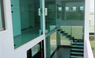 HERMOSA CASA/DISEÑO EN Res. Paseos de la Hacienda, Colima, Nte.