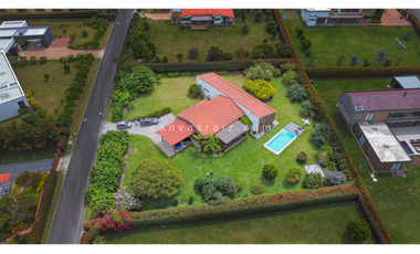 Casa Campestre con Piscina Vía San Antonio - La Ceja