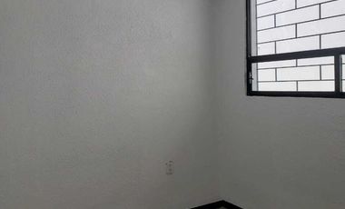 CASA A PIE CALLE DE UN PISO PARA OFICINAS  COL. GABRIEL PASTOR RENTA $10,000.00