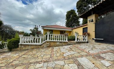 casa en arriendo en la floresta de la sabana-usaquén. Cod A123947