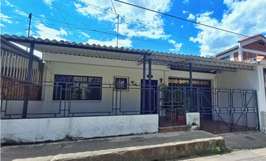 Maat vende Casa, Bello Horizonte-Villeta 400m2 $650Millones