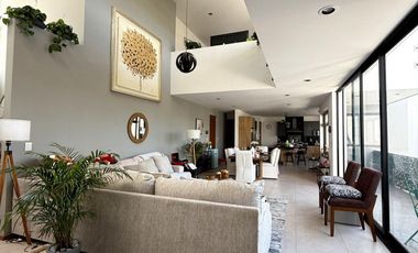 CASA CON ALBERCA AMUEBLADA O SIN AMUEBLAR EN CLUB DE GOLF SLP