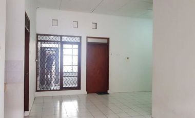 Di Sewakan Rumah 4BR Siap Huni Dekat Tol di Taman Kopo Indah 2 Bandung