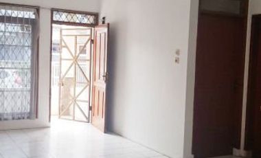 Di Sewakan Rumah 4BR Siap Huni Dekat Tol di Taman Kopo Indah 2 Bandung