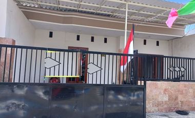 Rumah disewakan di Wiyung, Surabaya