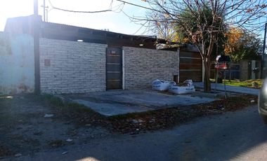 Casa en venta - 4 dormitorios 2 baños - 150mts2 - Altos de San Lorenzo, La Plata