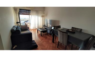 DEPARTAMENTO DE TRES AMBIENTES CON DEPENDENCIA EXCELENTE UBICACION