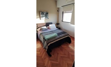 DEPARTAMENTO DE TRES AMBIENTES CON DEPENDENCIA EXCELENTE UBICACION